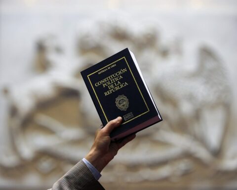 Chile decides in a plebiscite between a liberal or more supportive society