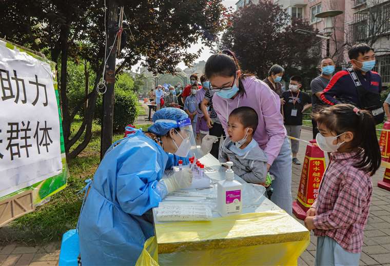 China confines city of 20 million inhabitants due to new outbreak of covid-19