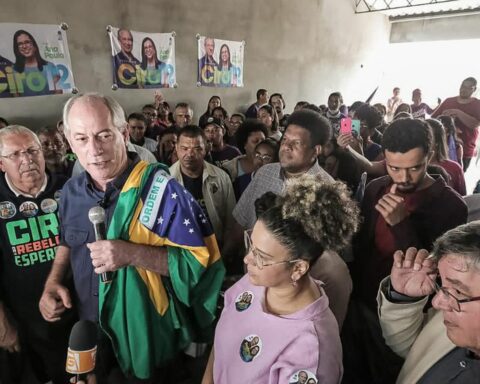 Ciro defends inclusion of a minimum income program in the Constitution