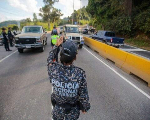 Citizens will be able to record procedures at checkpoints and sales tax