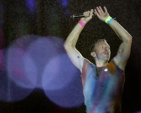 Coldplay, with a show full of effects