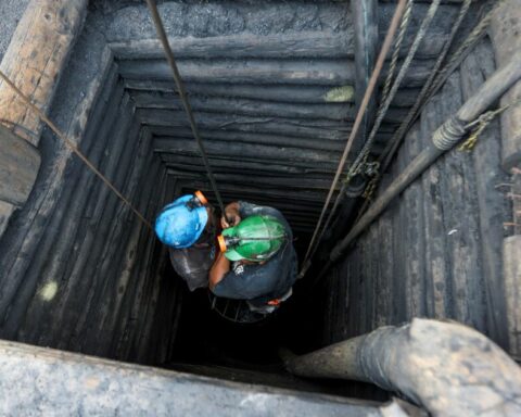 Collapse in Durango mine leaves one dead