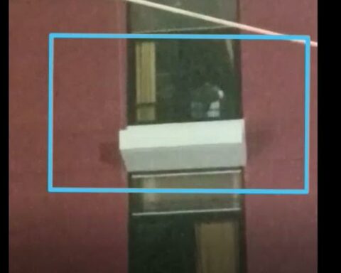 Couple danced at 11 at night in the offices of the Provincial Municipality of Huancayo (VIDEO)