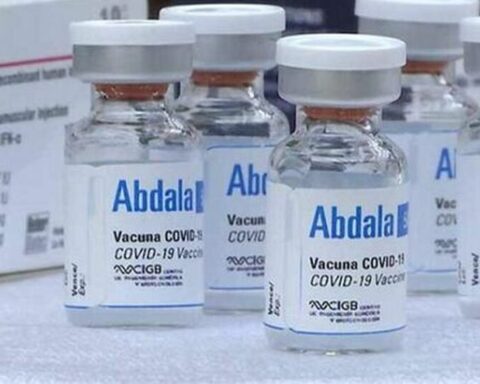 Cuba receives a loan to produce 200 million vaccines against covid