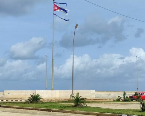 Cuba, torn after the passage of Hurricane Ian