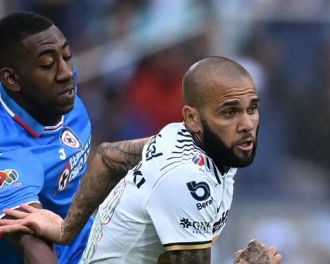Dani Alves's Pumas lost to Puebla and eliminated in Mexican soccer