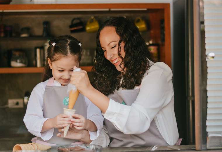 Daniela Soria makes desserts to achieve happiness