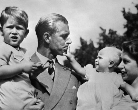 Did Queen Elizabeth II visit Peru in her 96 years of life?