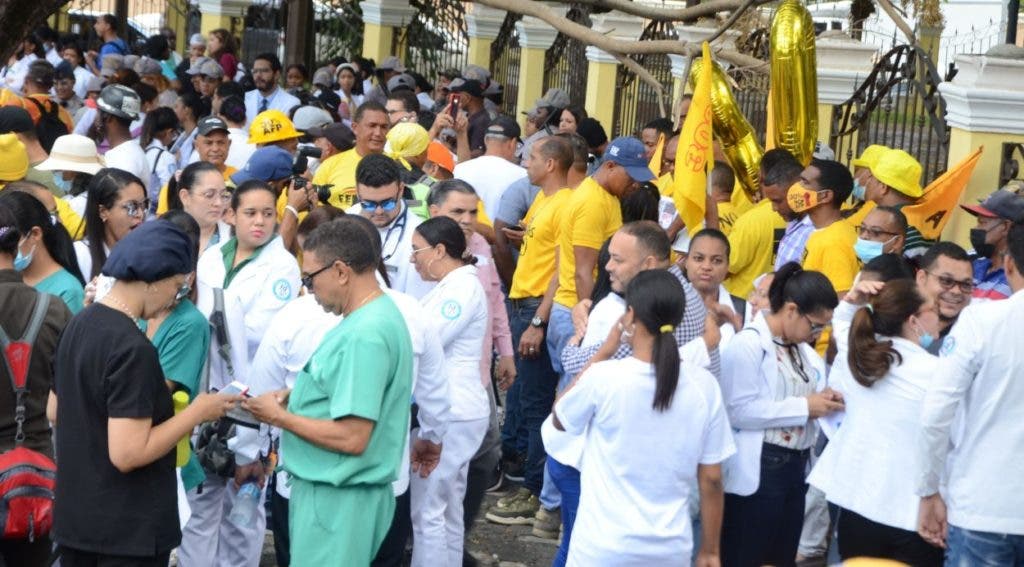 Community and social entities also participated in the march of the doctors who demand to modify the AFP regime