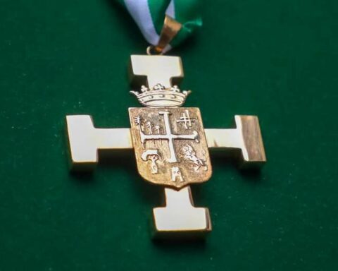 EL DEBER, the Cruceña Legion to Combat Cancer and Rubén Poma will receive the Potenzada Cross in the honor session