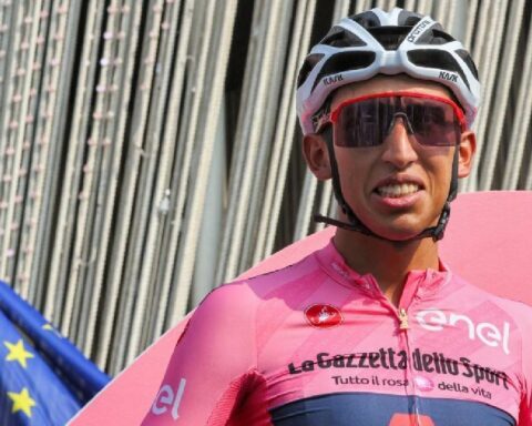 Egan Bernal underwent successful surgery on his right knee