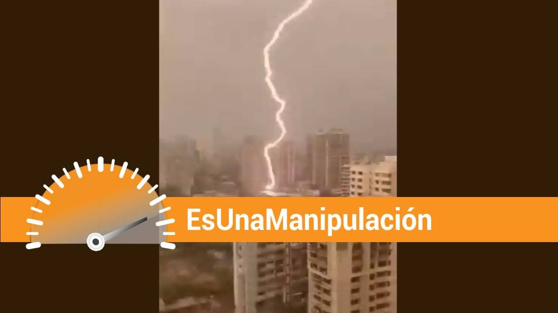 EsPaja |  Was the viral video of lightning striking a building recorded in Caracas?