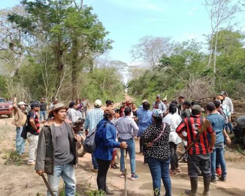 Eviction of seized land causes confrontation in San Miguel de Velasco