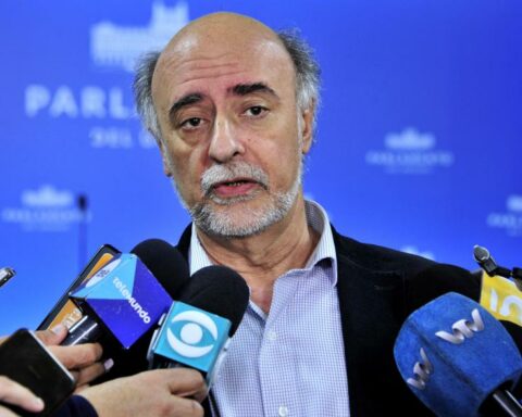 Executive presents bill to extend partial unemployment insurance in three tourism sectors