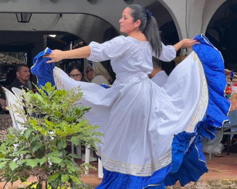 Exiled Nicaraguans organize fairs to survive and "to resist"