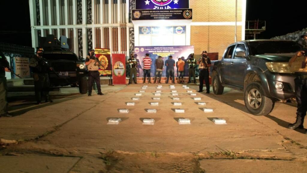 FANB arrests four subjects with 32 panels of cocaine in Zulia