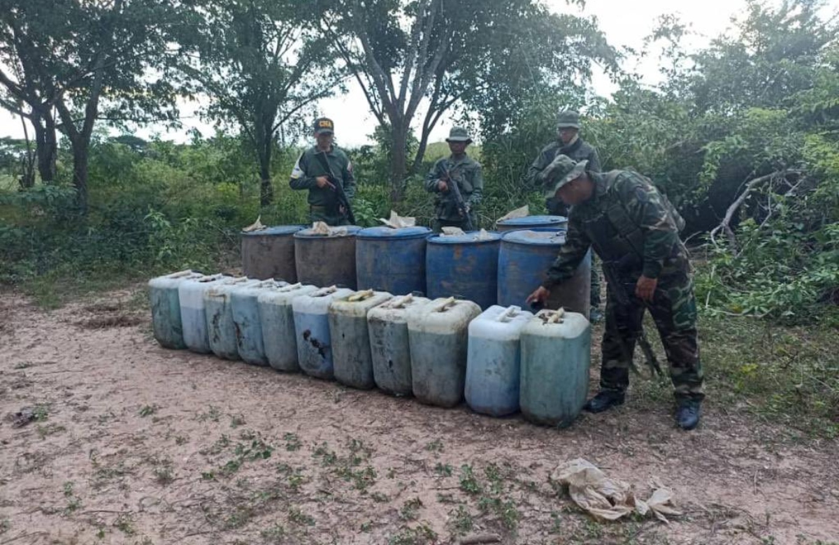 FANB locates 1,500 liters of fuel for Tancol planes in Zulia