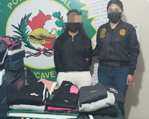 Fake sports clothes circulate in the city of Huancavelica