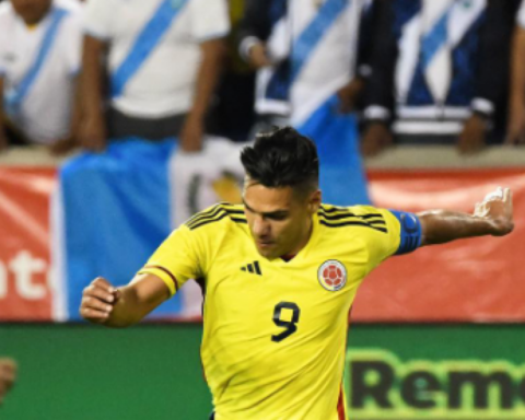 Falcao continues to roar as a centenary