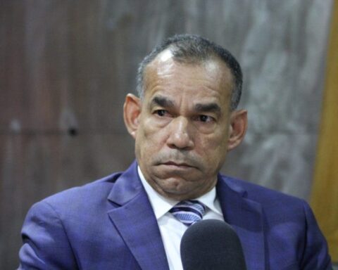 Trasladan a Félix Comprés a sala de audiencias para conocer coerción