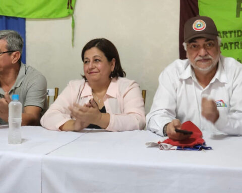 Fernando Lugo will continue to be on the list for the Senate of the Guasu Front