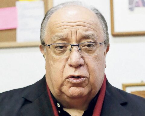 Fernando Tuesta: "Politicians need to be able to have a political career, and the voter will see if he supports them"