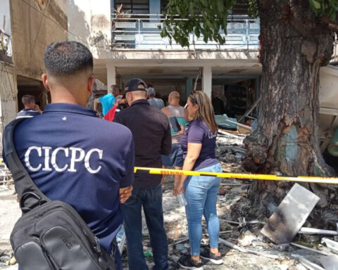 Five injured when exploding medicinal gas filler in La Guaira