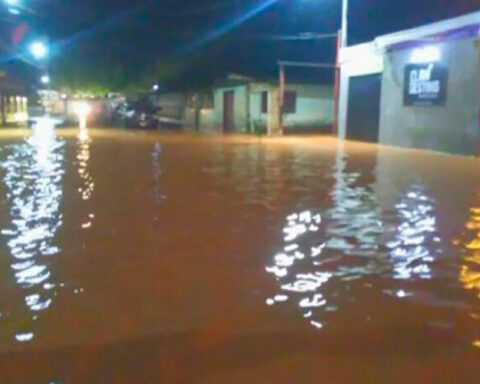 Floods in Santa Elena de Uairén leave a child dead and 15 families affected