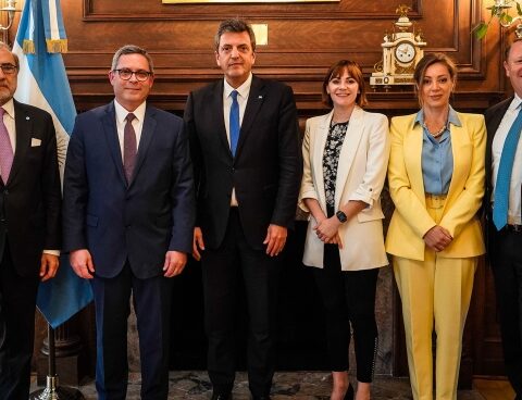 Food, energy, trade and investment, axes of Massa's meeting at the White House