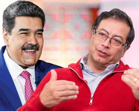 From Miraflores, Maduro thanks Petro for reopening the border