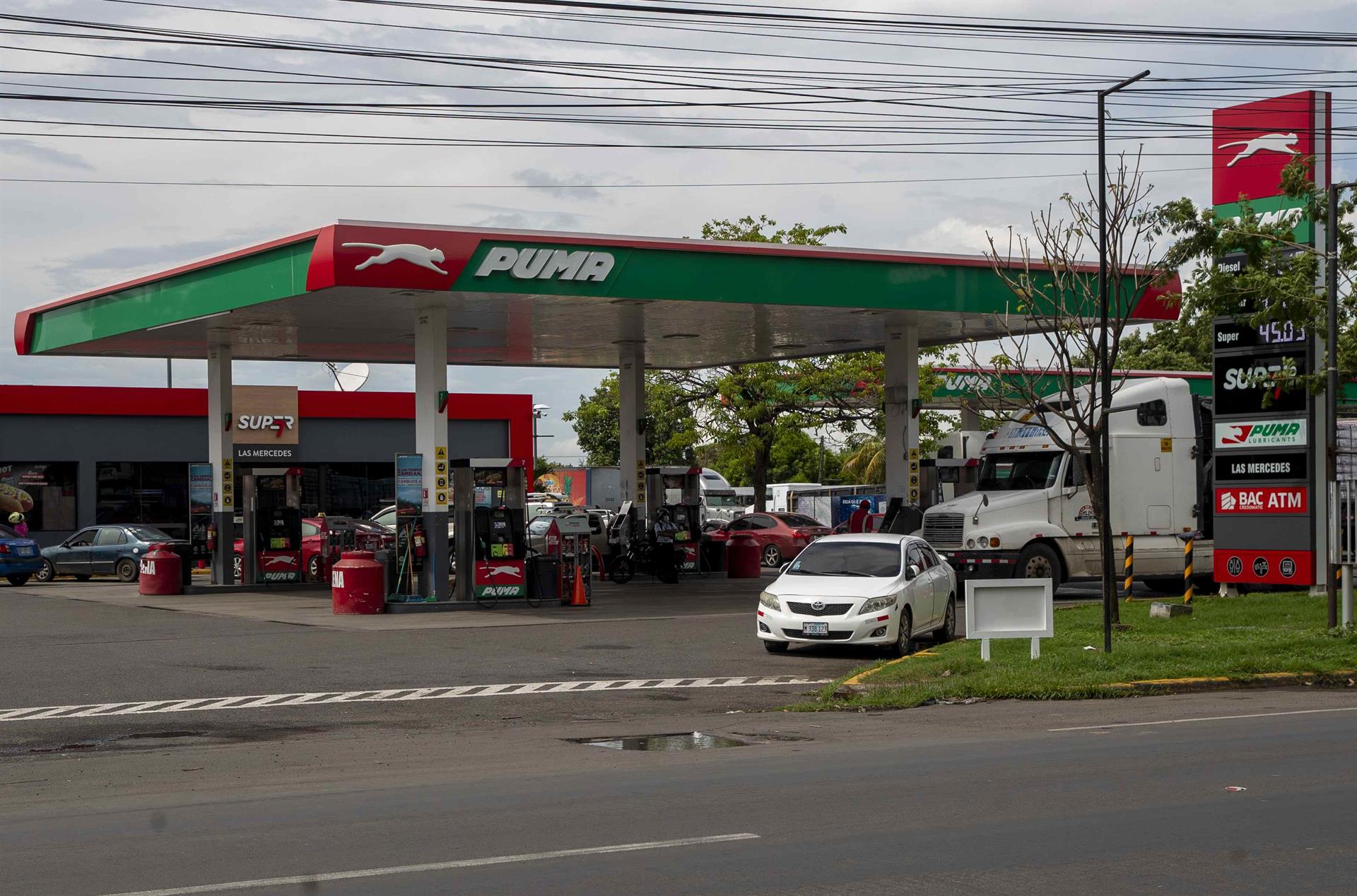 Gasoline price in Nicaragua remains above five dollars per gallon