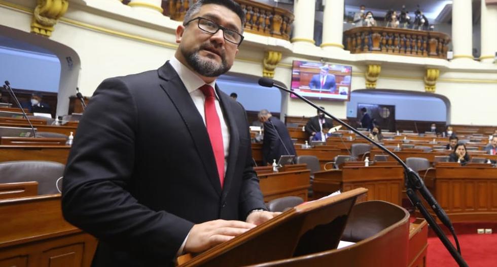 Geiner Alvarado submits his resignation as Minister of Transport after being censored by Congress