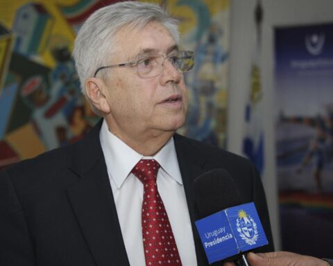 Gol and Azul airlines increase frequencies between Uruguay and Brazil