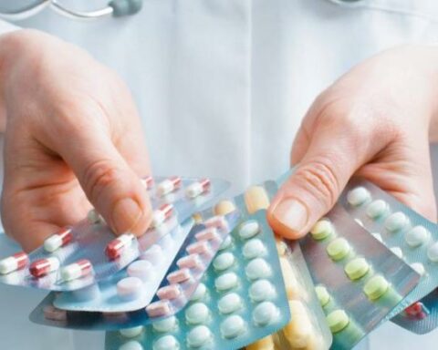Government admits shortage of medicines but denies shortage