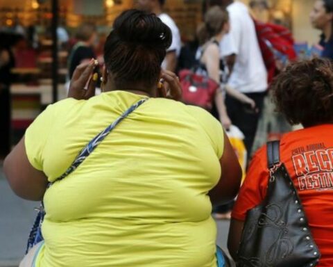 Greater embarrassment due to being overweight occurs in the family environment