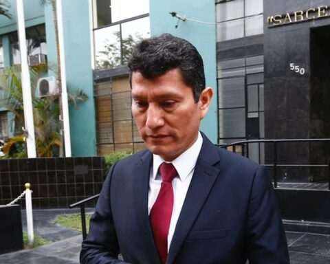 Harvey Colchado files suit for Pedro Castillo to cease harassment against him