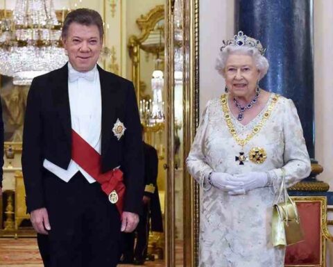 He had a detail with me that made me cry: Juan Manuel Santos on Queen Elizabeth