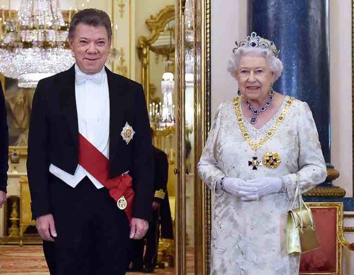 He had a detail with me that made me cry: Juan Manuel Santos on Queen Elizabeth