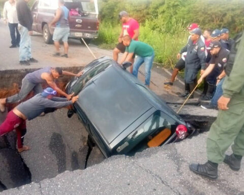 Highways in the interior of the country collapse due to rain this #23Sep