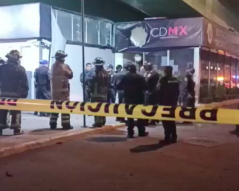 Homemade device detonates at CDMX police station;  there are two injured