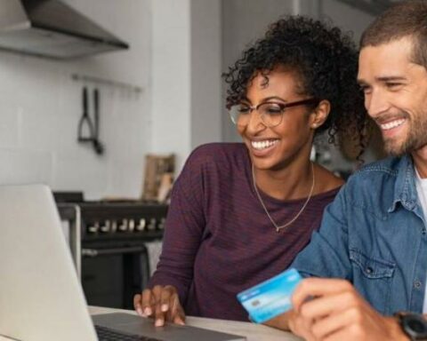 How has the behavior of consumption in Colombia been?