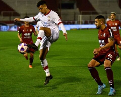 Huracán defeats Central Córdoba and chases Atlético Tucumán