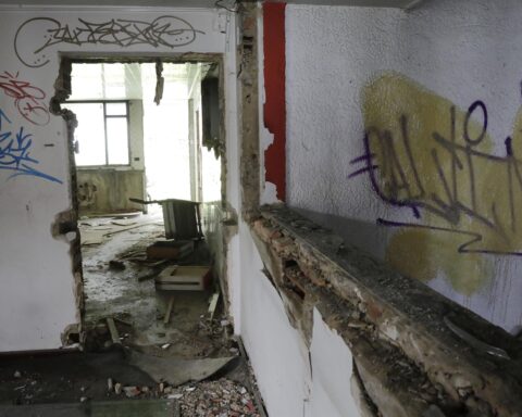 In ruins the consulate of Venezuela in Colombia