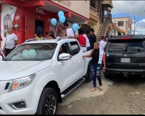 En medio de consternación sepultan a niño murió en centro CAIPI