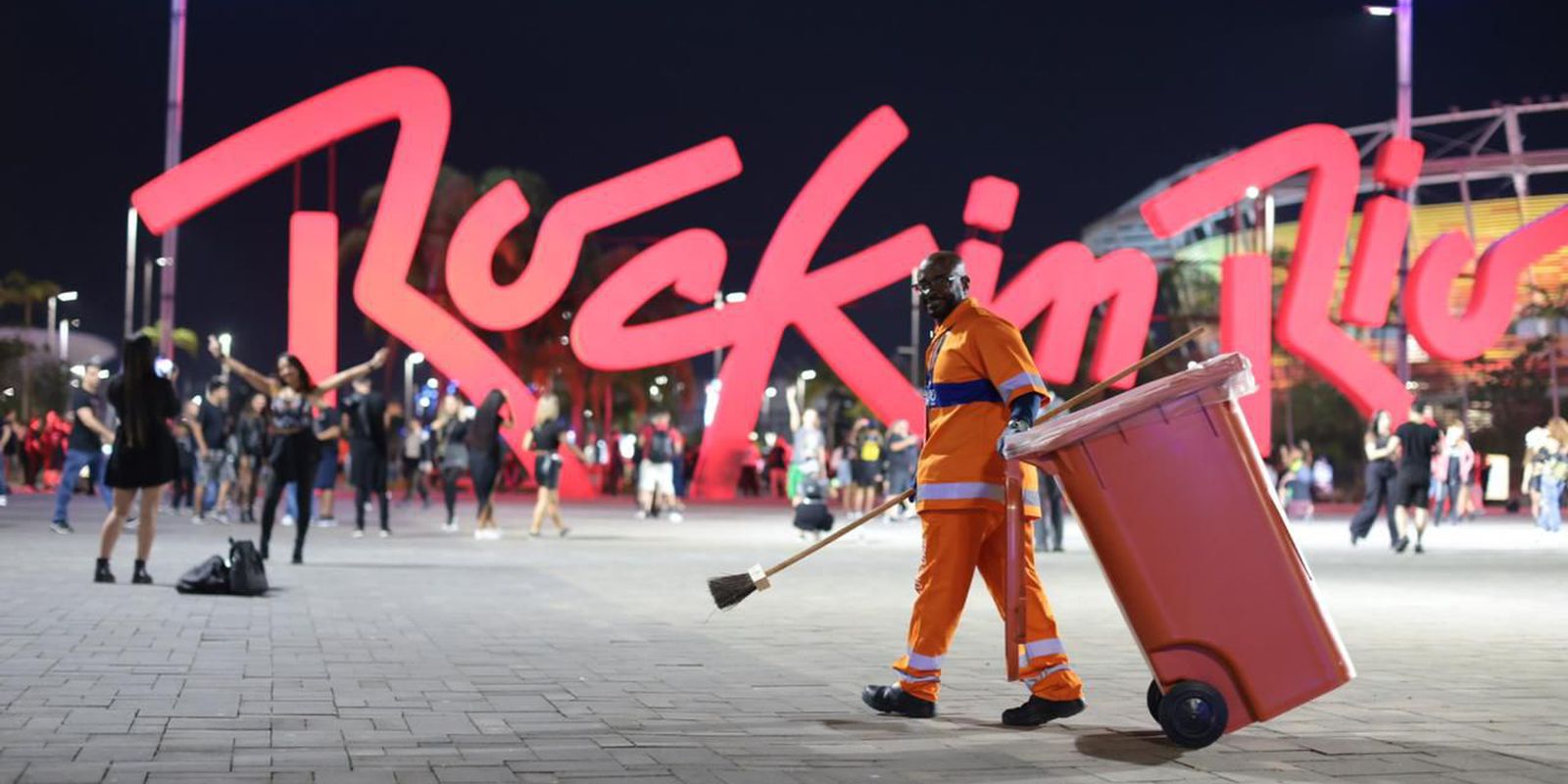 In two days, Comlurb collects 110 tons of waste at Rock in Rio