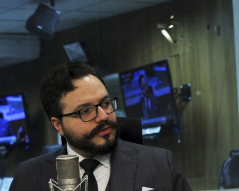 Independence process had battles and deaths, says historian