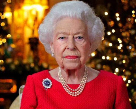 It caused a stir that Queen Elizabeth II was not included in the Emmys memorial