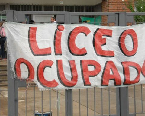 Labor activists express concern and rejection for the declaration of illegitimacy of student occupations