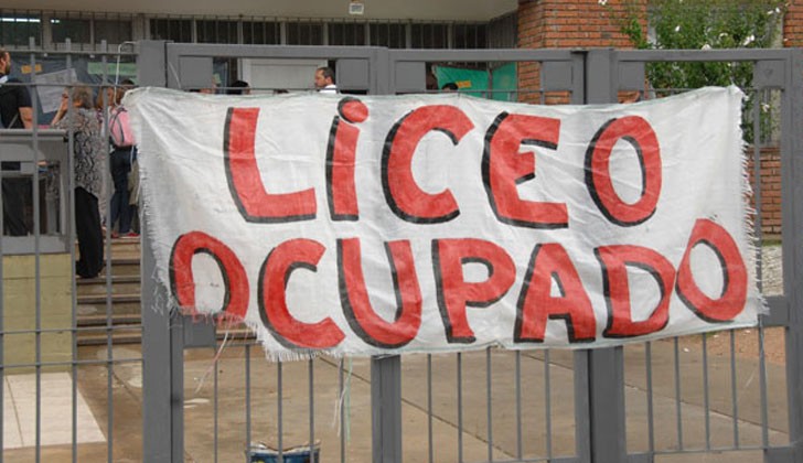 Labor activists express concern and rejection for the declaration of illegitimacy of student occupations