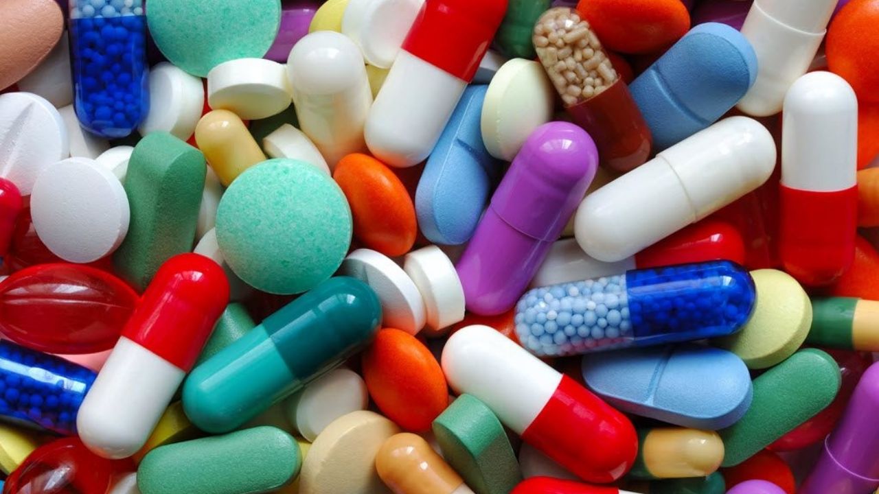 Laboratories explain the dangers behind the informal trade of medicines